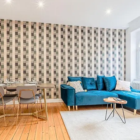 Plumeria: Peaceful Grand Near Station With Free Parking *