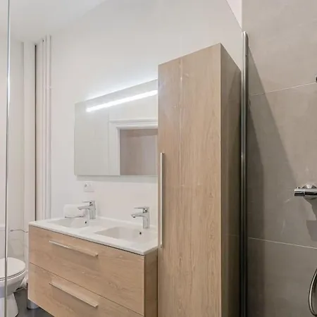 Plumeria - Grand 75m2 - Au Calme Et Jardin - Proche Gare, Nouvelle - Parking Public Gratuit - 2 - 4 Lits Séparés