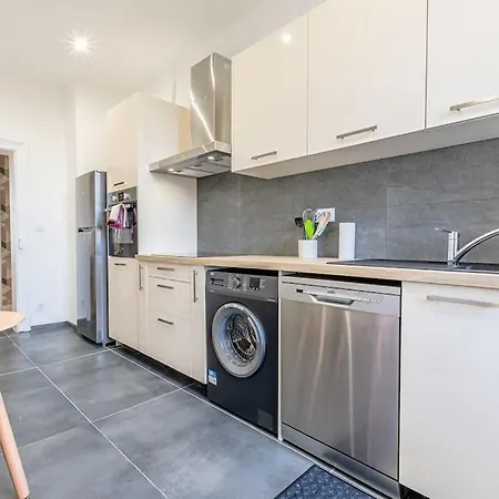 Plumeria - Grand 75m2 - Au Calme Et Jardin - Proche Gare, Nouvelle - Parking Public Gratuit - 2 - 4 Lits Séparés Appartement Metz