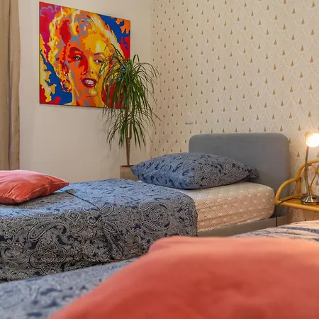 Plumeria - Grand 75m2 - Au Calme Et Jardin - Proche Gare, Nouvelle - Parking Public Gratuit - 2 - 4 Lits Séparés Metz