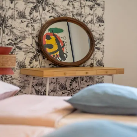 Plumeria - Grand 75m2 - Au Calme Et Jardin - Proche Gare, Nouvelle - Parking Public Gratuit - 2 - 4 Lits Séparés