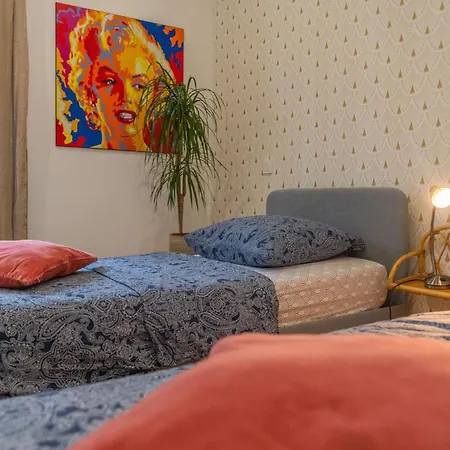 Plumeria - Grand 75m2 - Au Calme Et Jardin - Proche Gare, Nouvelle - Parking Public Gratuit - 2 - 4 Lits Séparés Metz